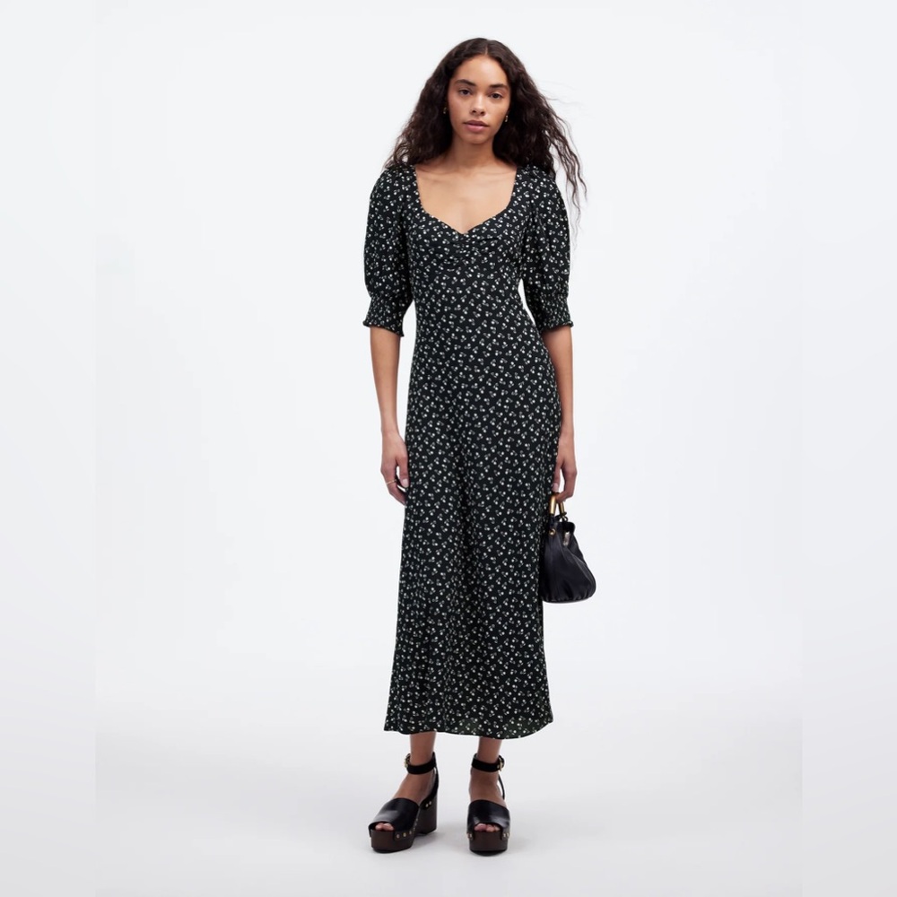 ▪️Madewell Ruched Scoopneck Side Slit Midi Dress in Floral Cherry Navy